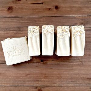Organic Oatmeal Soap - Organic Soap - Natural Unscented Soap (1 Bar 4 oz)
